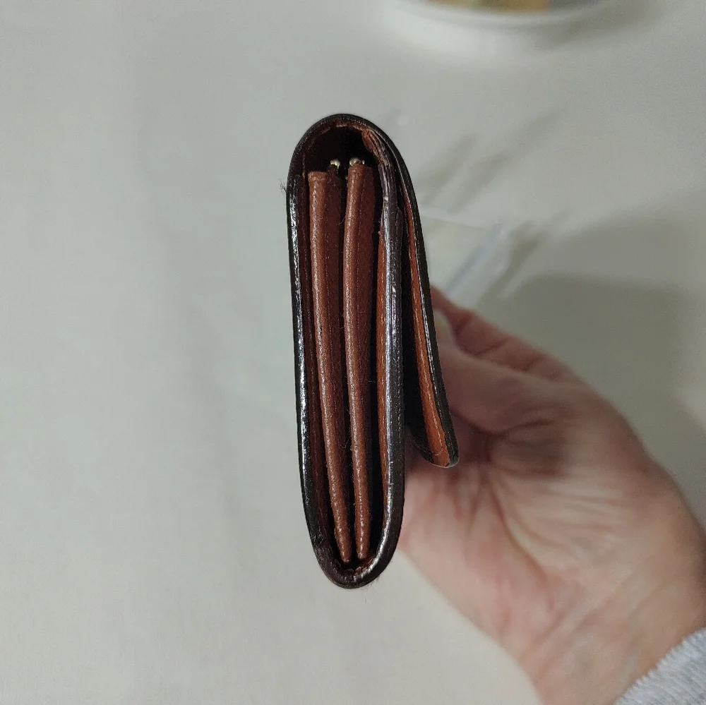 Louis Vuitton Compact Monogram Sarah Wallet - Picture 10 of 15